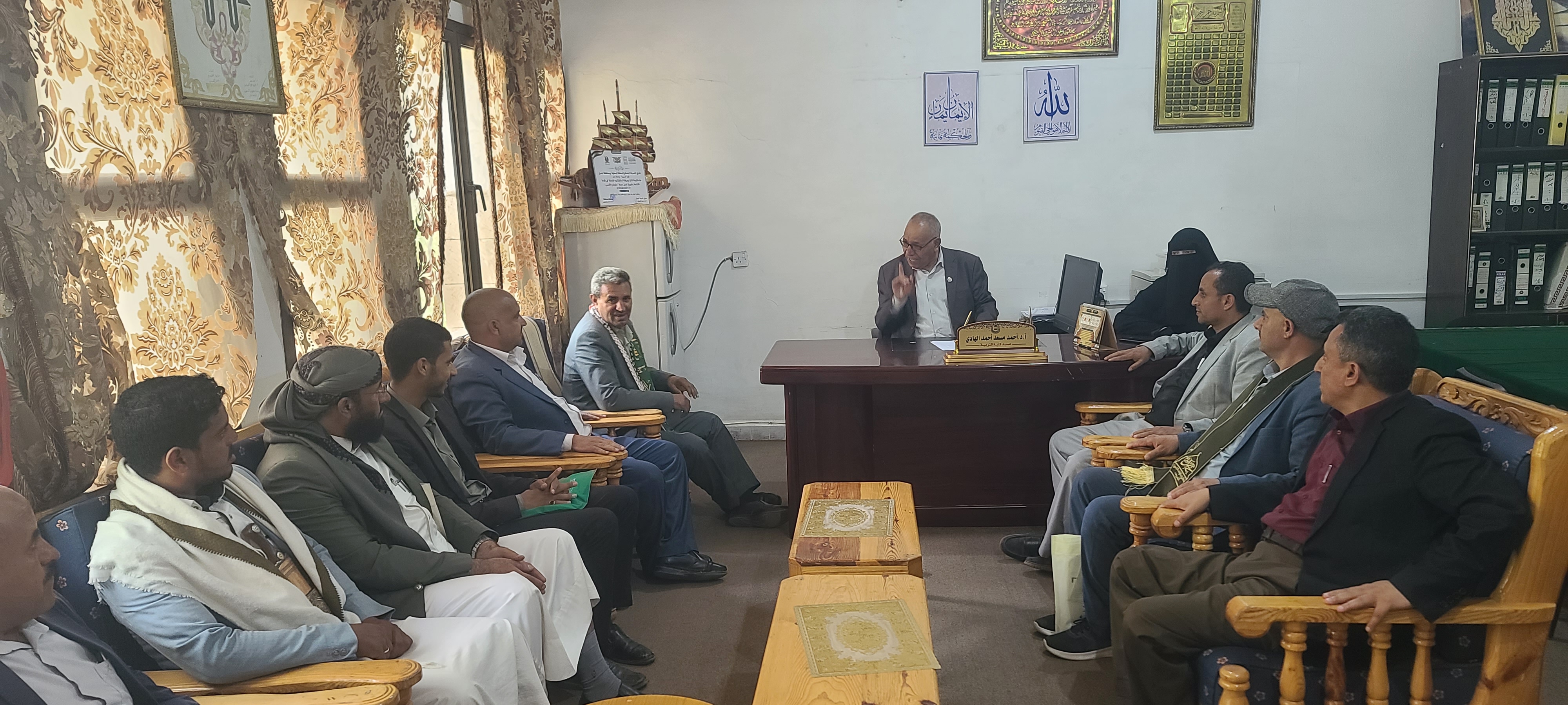 قيادة جامعة ذمار.. تتفقد كلية التربية وتأكد تعزيز دورها التربوي والإنساني 